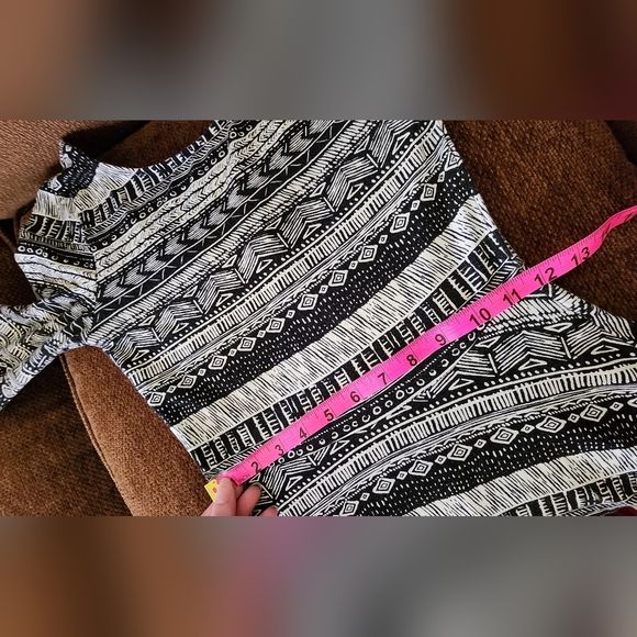 Low-Back Boho Dress - Picture 6 of 7